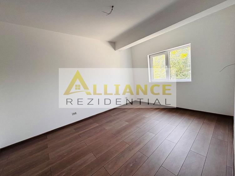 Casa tip duplex , 4 camere , 3 băi , 120 mp utili !