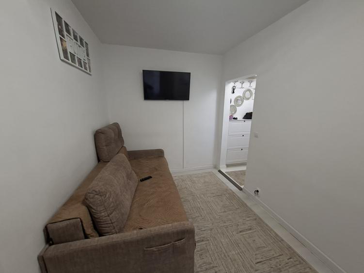 Apartament 2 camere, zona Podul de Piatra