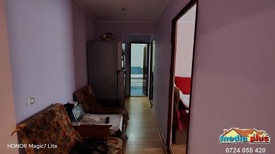 Apartament 3 camere decomandat, etaj 1, zona Silozului