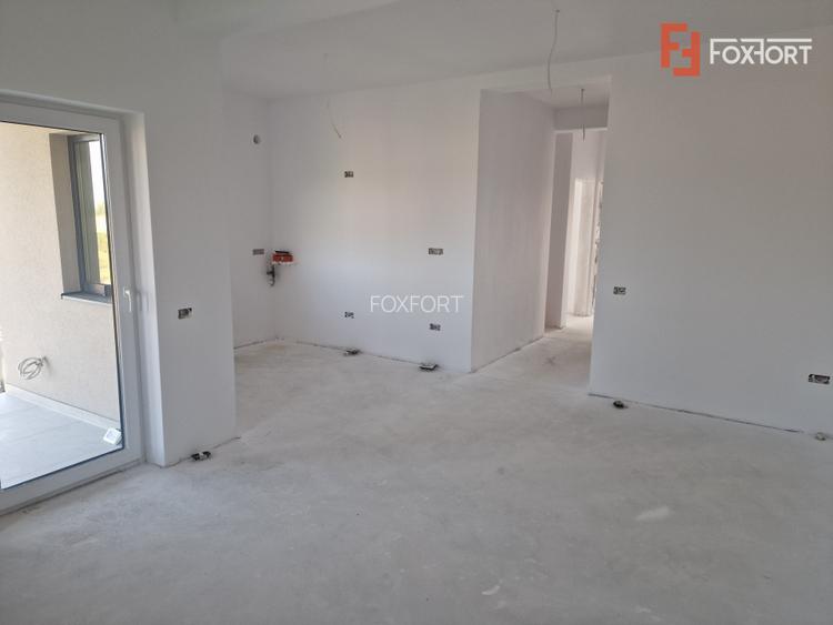 Duplex de vanzare cu 3 camere si teren de 309 mp - Recas - 29