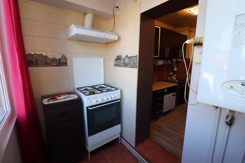 Apartament mobilat si utilat in zona Complex.