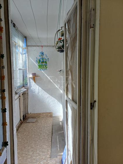 2 camere, 5/8, 52 mp, bloc 1985- Crangasi-Str. 9 Mai