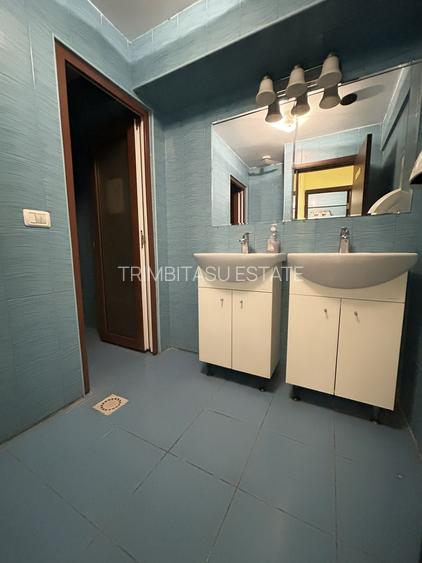 Hotel Austin D+P+3E de inchiriat - ideal birouri/clinica/scoala soferi - 30