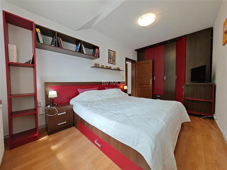 Vanzare casa imbratisata de natura in zona Bunloc, teren 445 mp - 25