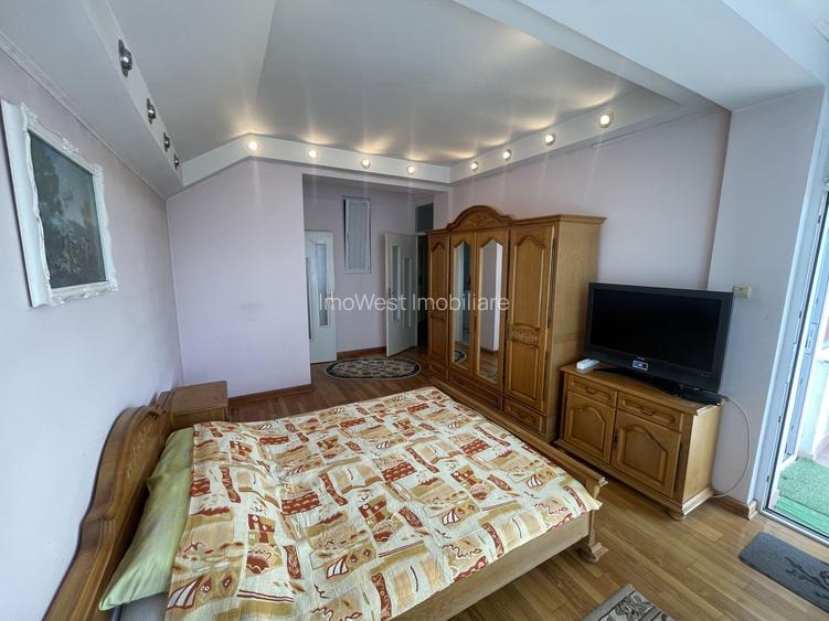 Casa | 9 camere | Garaj | Piscina | Teren 3.000 mp | Comision 0% - 33