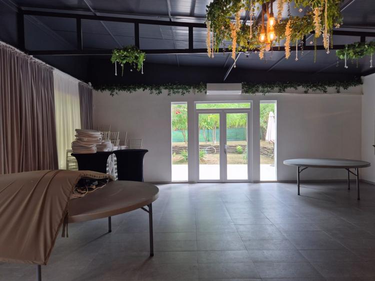 Casa de vacanta / spatiu comercial de vanzare – Frumusani