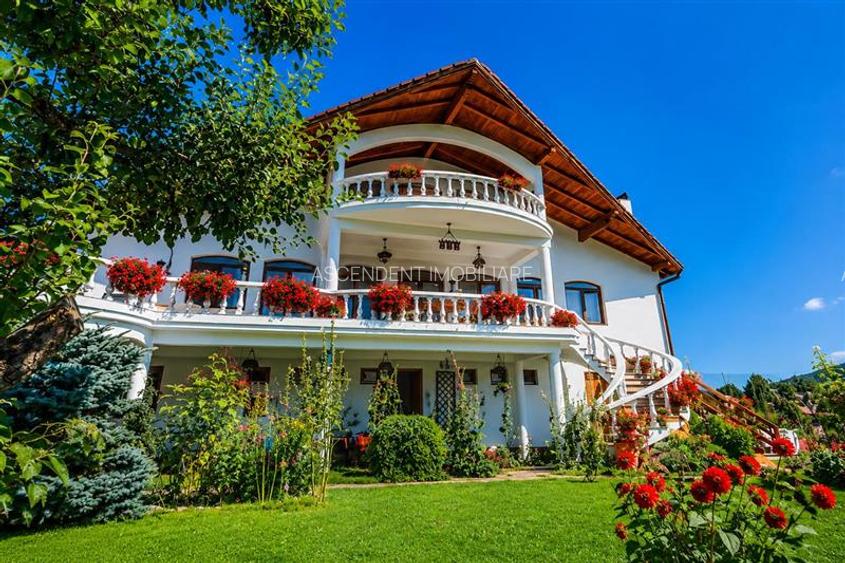Hotel 3* + Pensiune 4*, piscina, teren tenis, 6.200mp parc privat +, Sanpetru, B - 28