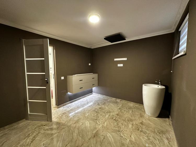 Închiriere spațiu premium | 2 camere | Baie | Parcare inclusă