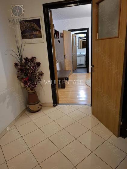 Apartament 3 camere - PARTER INALT - zona RESITA - 4