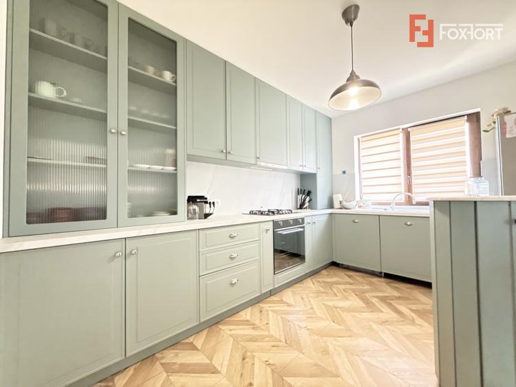 COMISION 0% Casa cu 4 camere de vanzare in Sacalaz, zona Cartierul Primaverii