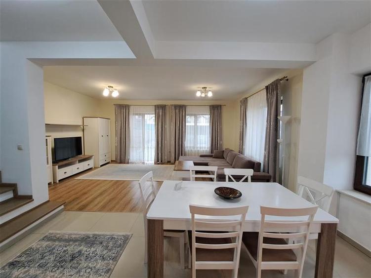 Casa tip Duplex, 200 mp utili, situata in cartierul Europa!