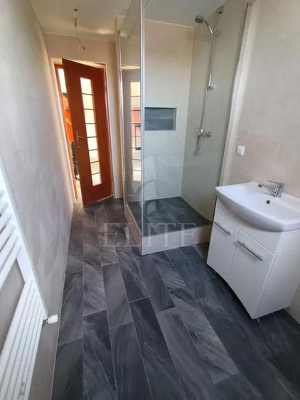 Apartament 3 camere în zona INTERSERVISAN