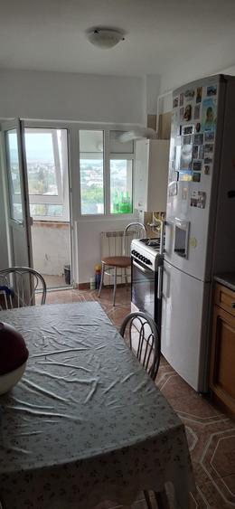 Apartament 3 camere etajul 9/10 total mobilat si utilat, cu CT.