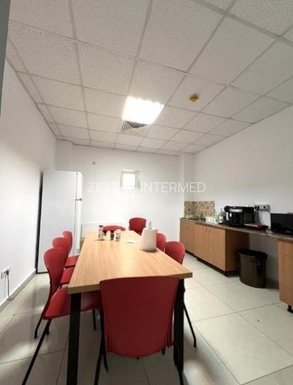 Delfinariu-bd. Mamaia, spatiu birouri, 120 mp., openspace - 24