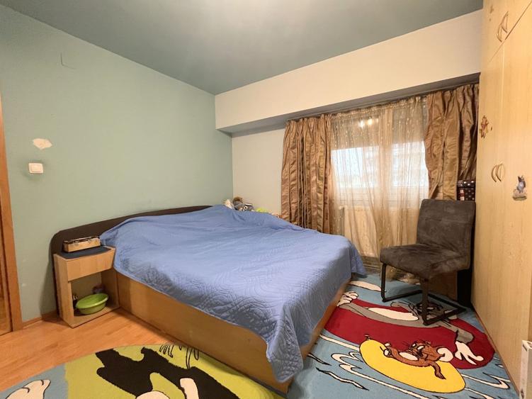 Apartament 4 camere, Zona Simion Barnutiu