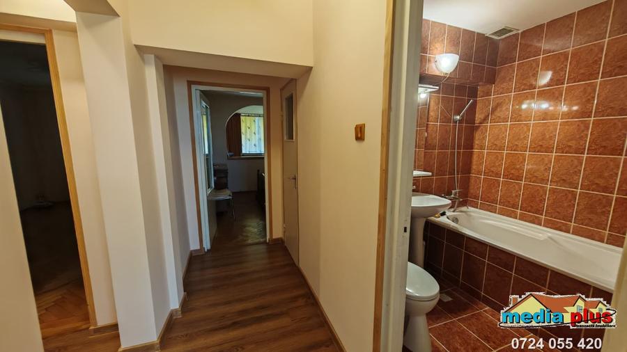 Apartament 3 camere decomandat, Tiglina II