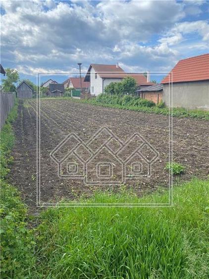 Vand teren intravilan, de 898 mp, in Avrig, Sibiu