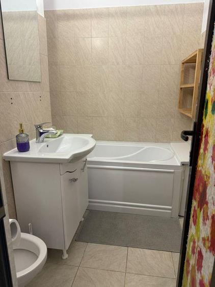 Apartament 3 camere semidecomandat - Capat Cug - 450€