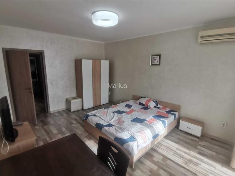 Apartament 4 camere zonă centrală, loc de parcare, locație excelentă - 3