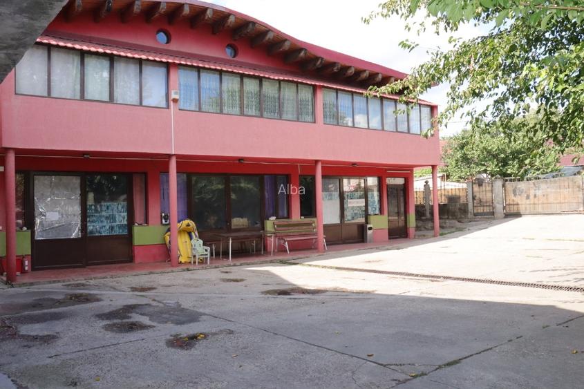 Clădire 220 mp cu salon evenimente - Huși