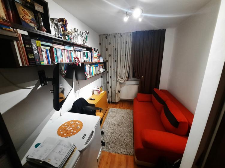 Apartament cu 2 camere transf. in 3 camere, etaj 2/4, zona Tatarasi