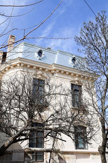 O BIJUTERIE ARHITECTURALA IN CENTRUL BUCURESTIULUI