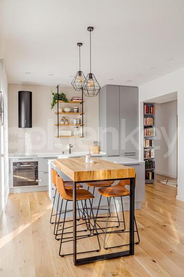 Apartament penthouse cu 3 camere in complex cu piscina si sala fitness