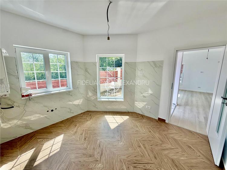 Vila cu 4 camere de vanzare in Valea Adanca