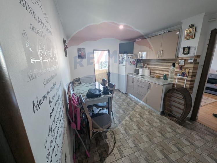 Apartament cu 2 camere de vânzare în zona Sud-Vest