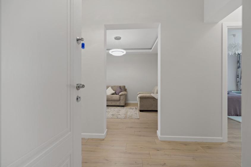APARTAMENT 3 CAMERE DECOMANDAT MOBILAT, BLOC NOU, LUX