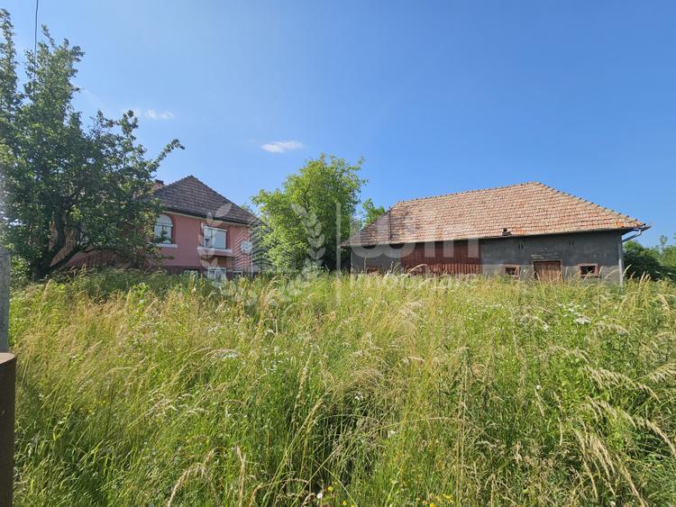 Teren intravilan cu casa renovabila | 4130mp teren | Front 44m | Aiton