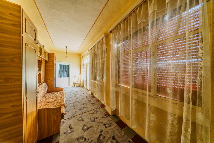 Casă de vânzare 2189mp - Seitin, judetul Arad
