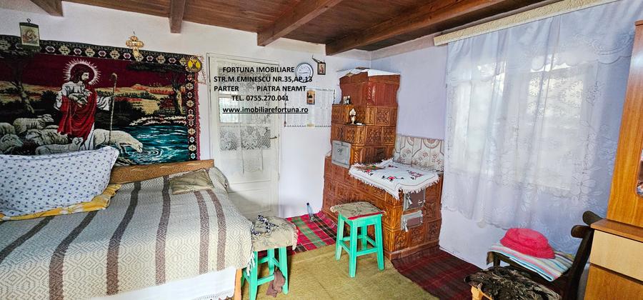Proprietate Roznov,casa+anexe+teren 3630 mp