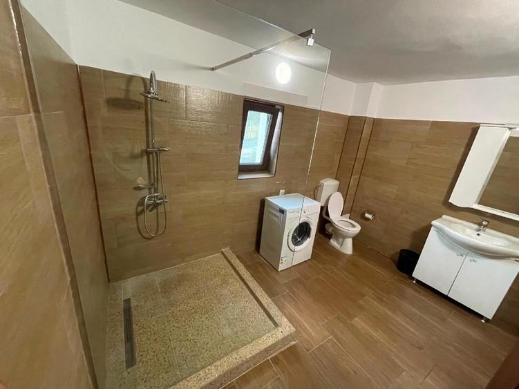 Închiriem proprietate de excepție în Campenesti