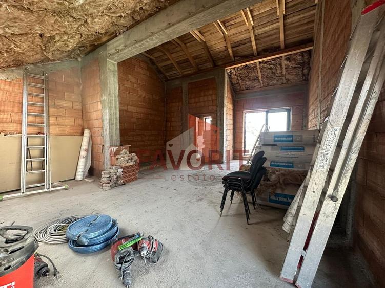 Duplex in Sanandrei | 5 camere | Toate utilitatile | Asfalt