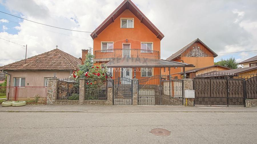 Comision 0%! Casa spațioasă Râșnov, zona case, str. Heliade Rădulescu - 35