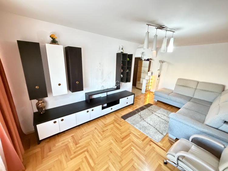 3 camere Esplanada Nicolina - bloc din 1990 - 7
