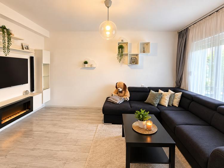 APARTAMENT 2 CAMERE| 70 MP | 1 LOC de PARCARE | DOTĂRI SMART | VEDERE PISCINA
