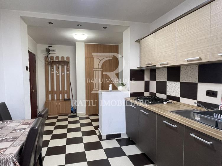Apartament cu 3 camere | Echipe de muncitori | Rogerius | Oradea