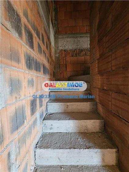 Vanzare vile Individuale de tip Duplex situate aproape de Str Dantelei - 61