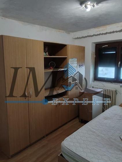 Apartament 3 camere decomandat zona Kaufland Cetate