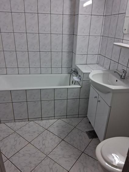 3 camere decomandat modern, 90 mp, 2 bai, etaj 2, pret excelent