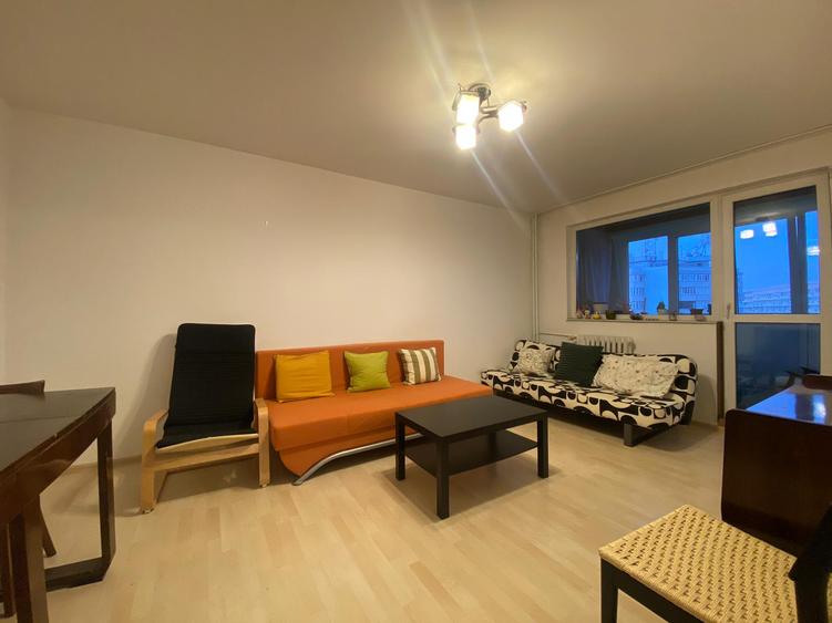 Dristor, 2 camere, 1 minut metrou, decomandat