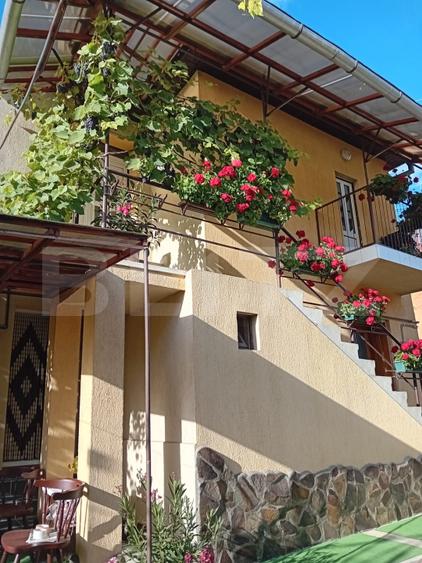 CASA IN CENTRU -REGHIN CU SPATIU COMERCIAL