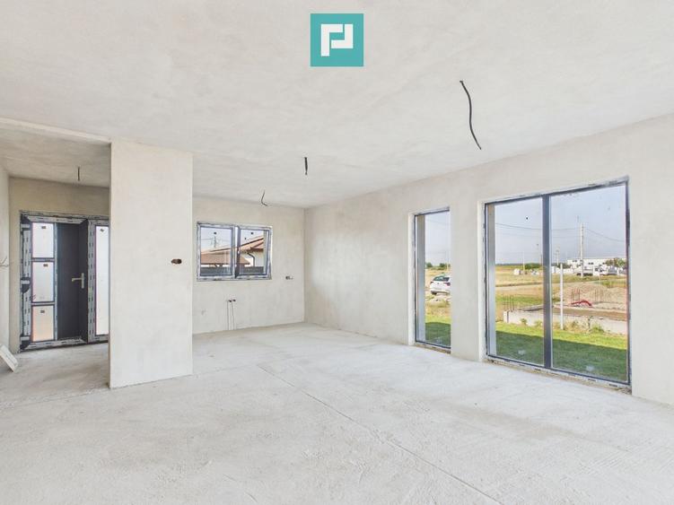 Casă pasivă cu 3 camere si 500 mp în Mândruloc