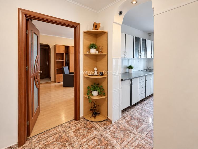 Apartament 3 camere, 52 m² – Craiovița Nouă – Etaj 3 – Proprietar – Mobilat - 3
