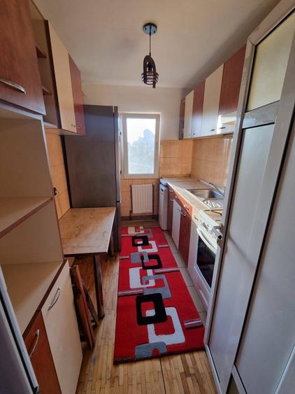 Apartament cu 2 camere, zona Podu Ros