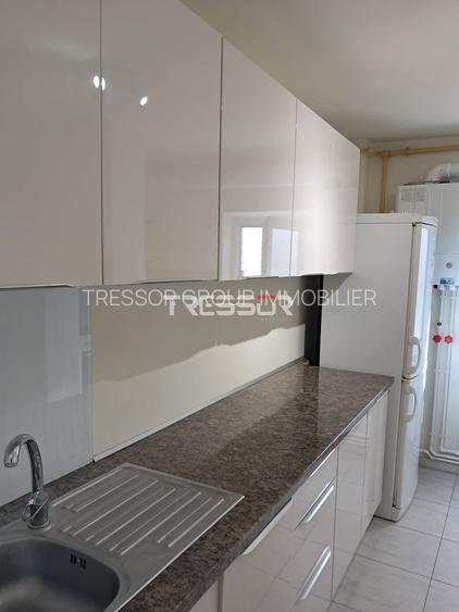 2 camere modern în zona Km 5 - 6