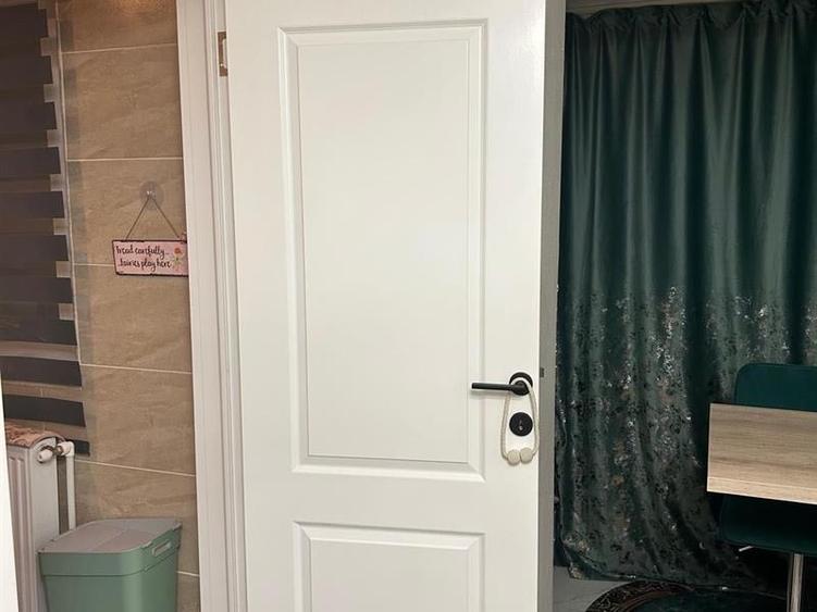 Vând apartament în Craiova,Valea Roșie în spate la Dacia