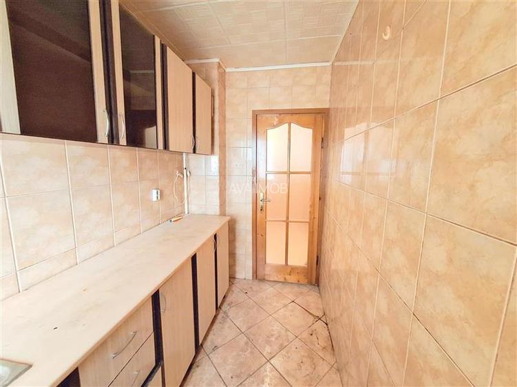 Apartament 2 semidecomandate, etaj 3 din 4, zona Miron Costin - 4